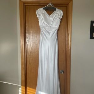 Elegant Simple White Wedding Dress Size 4 - image 1